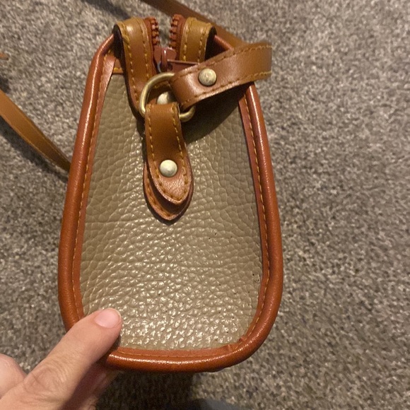 Dooney and Bourke Vintage Leather Purse - Picture 5 of 11
